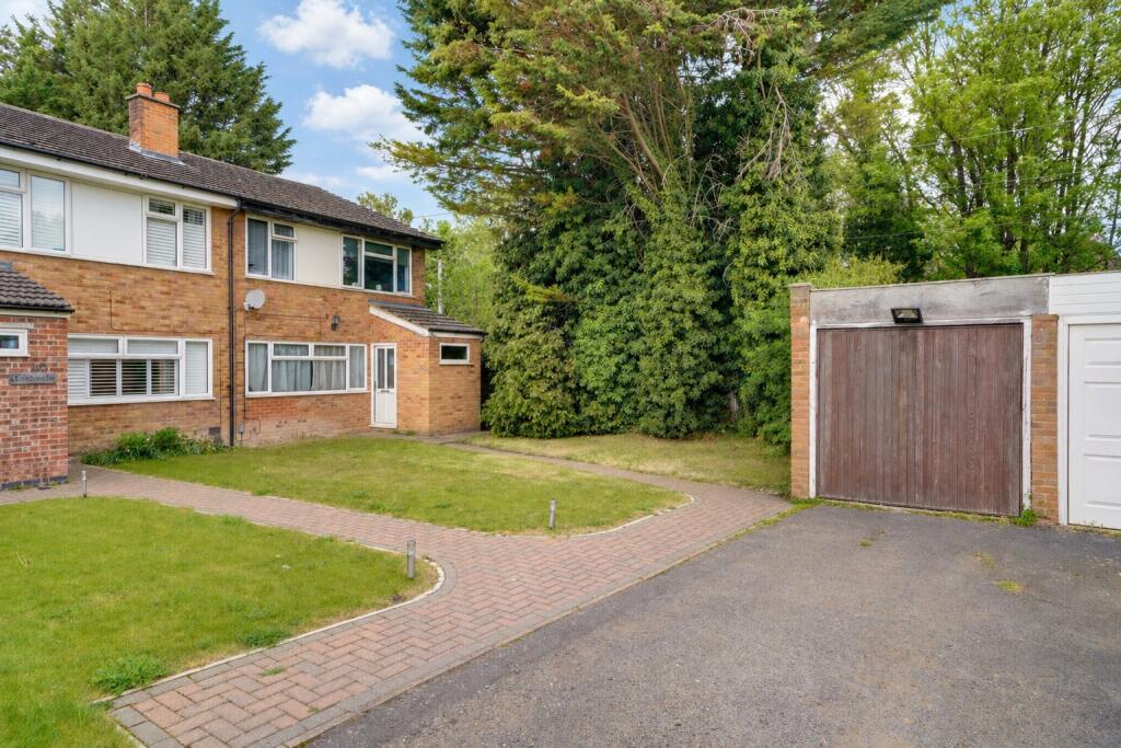 Main image of property: Green Drift Royston