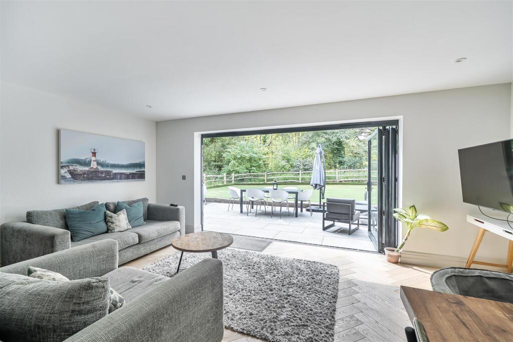 House in Kingston upon Thames - View 3