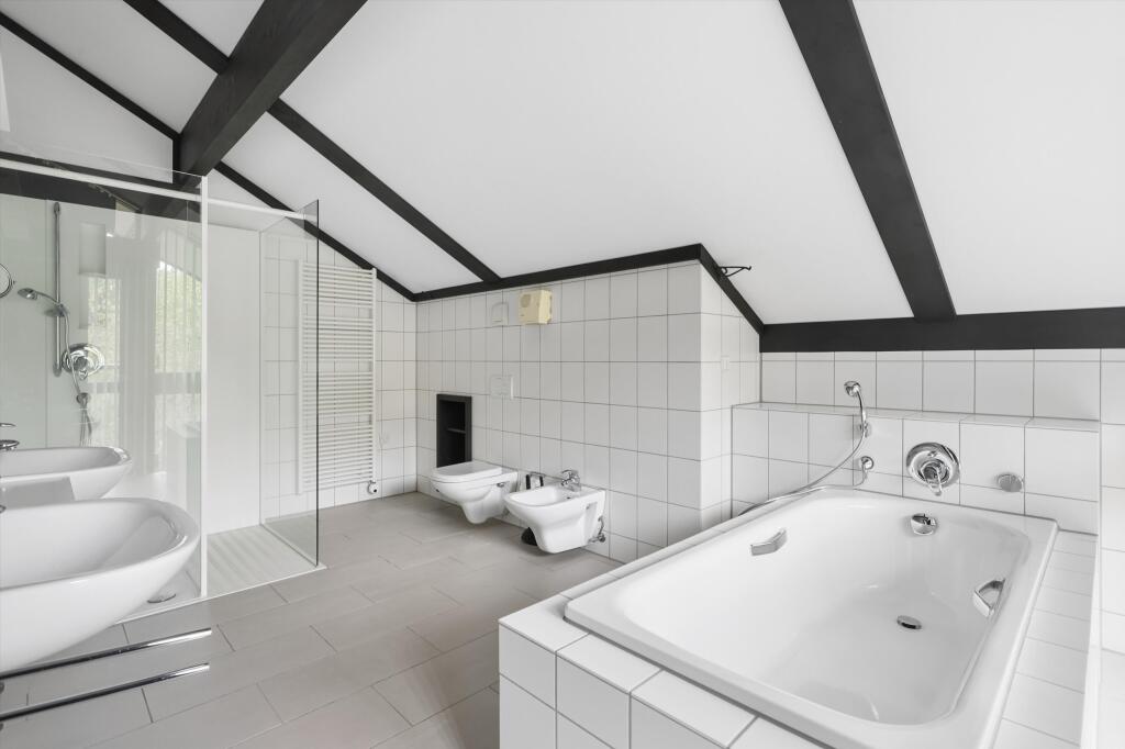 House in Elmbridge, Esher - View 5