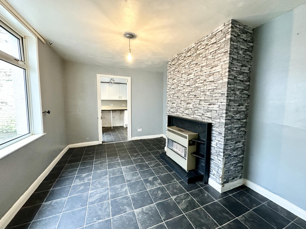 Summerland Street, Barnstaple, EX32 photo 4