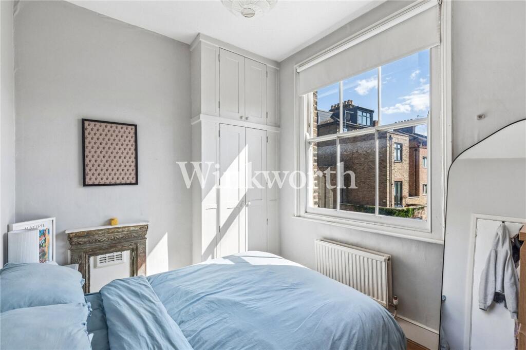 Apartment in London - View 3
