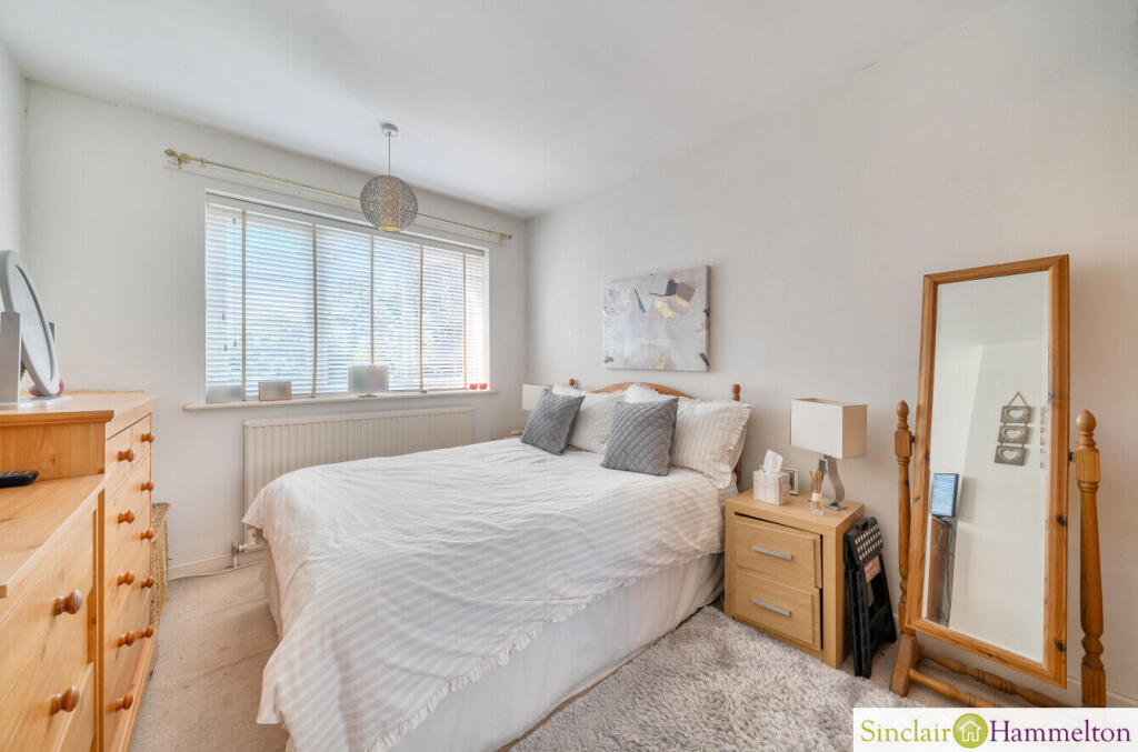 Apartment in Bromley - More