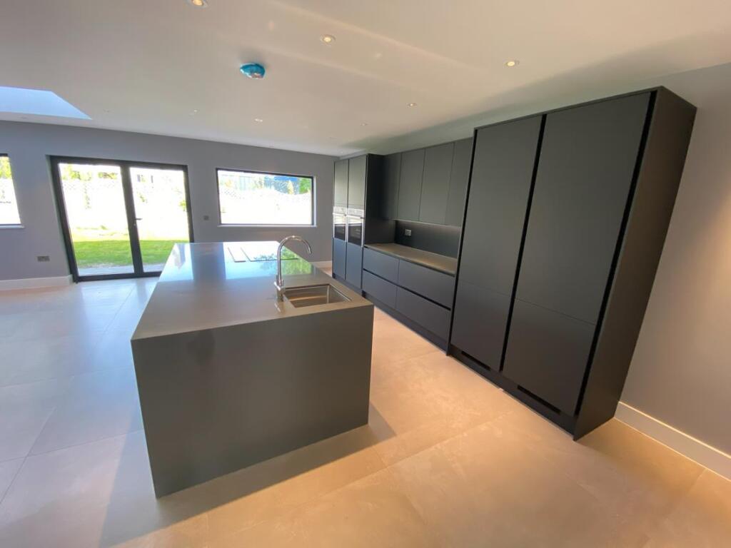 House in Ramsey, Garff - More
