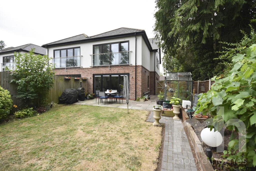 LYME VIEW PLACE, Poynton, SK12 1AB photo 4