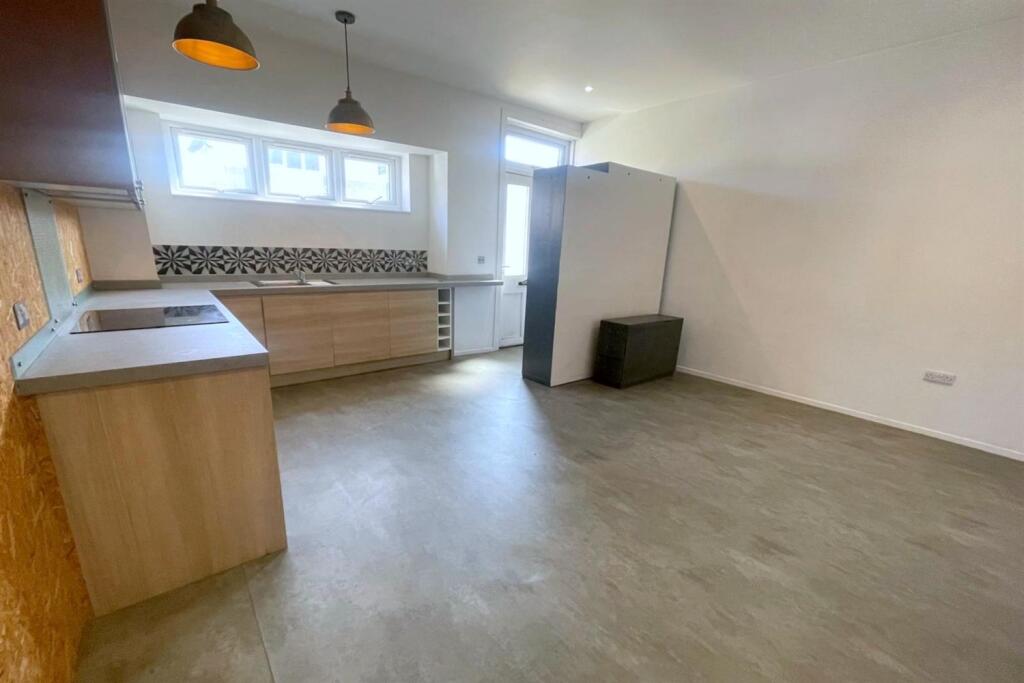 Apartment in Brighton - View 2
