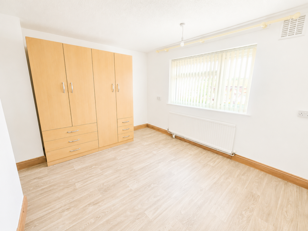 Highfield Crescent, Kettering, NN15 6JS - View 5