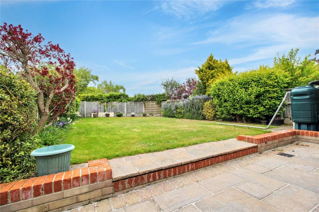 Nightingale Avenue, Reydon, Southwold, Suffolk, IP18 photo 4