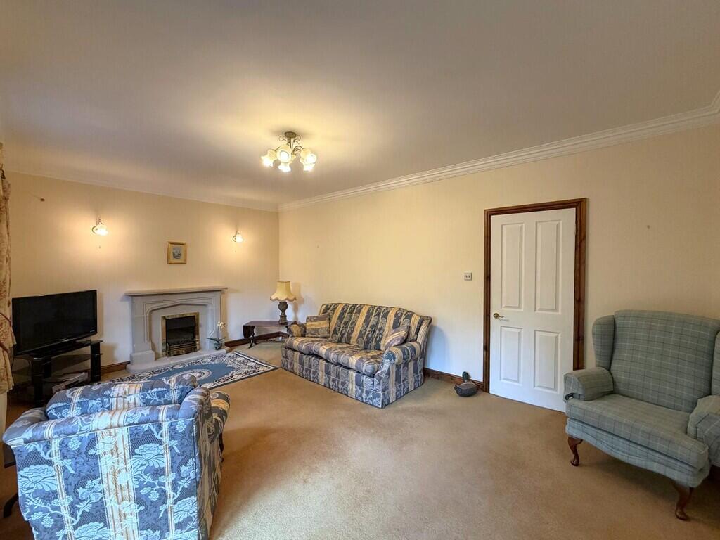 House in Derbyshire Dales, Doveridge - View 5