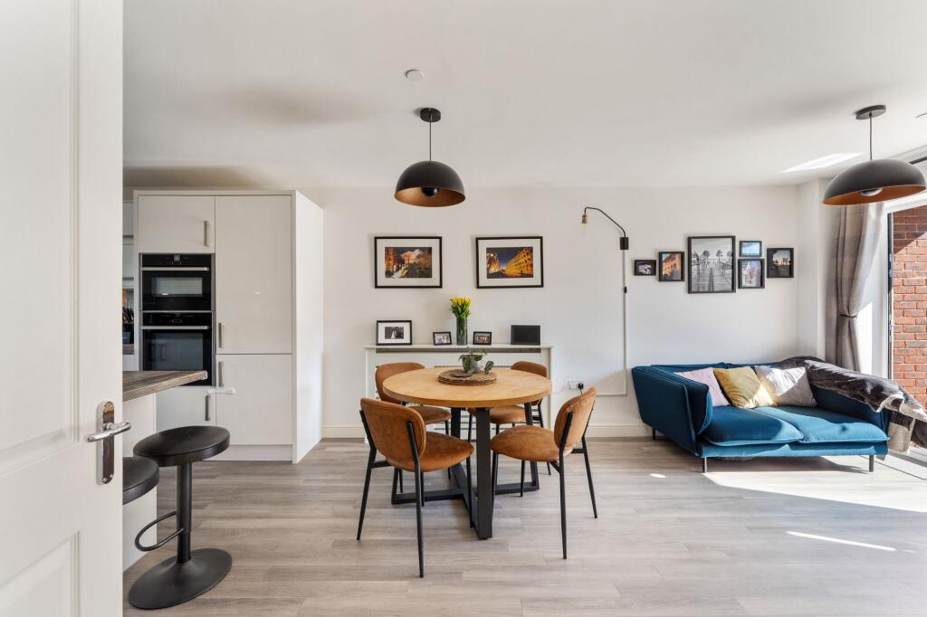 Stunning Four Bedroom Townhouse with a Twist - View 2