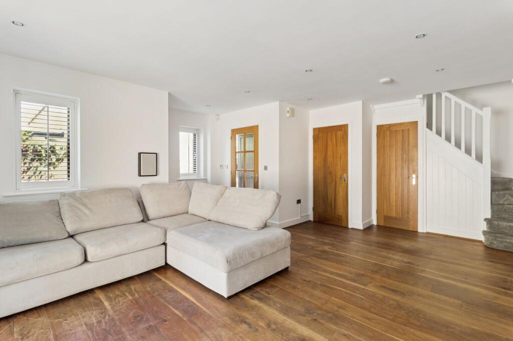 House in Southall - View 4