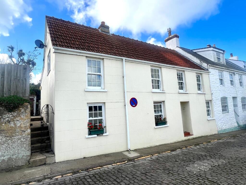 3-bed house on High Street, Alderney,, £250,000