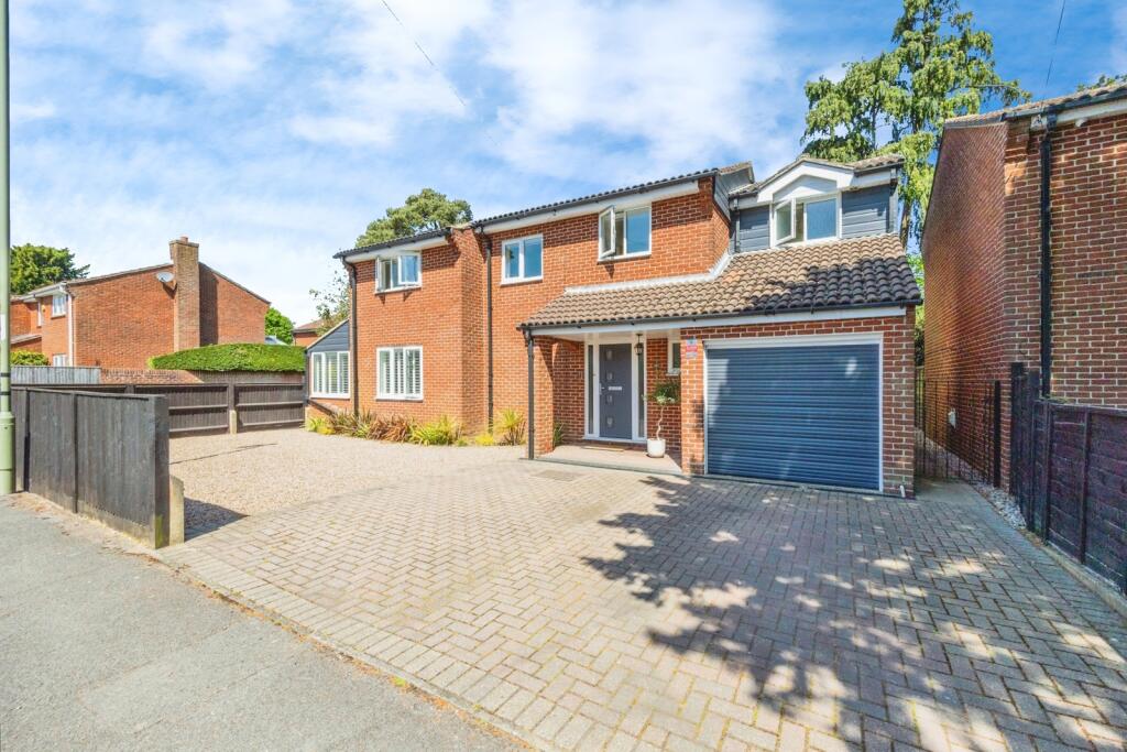 Main image of property: First Avenue, Havant, Hampshire, PO9