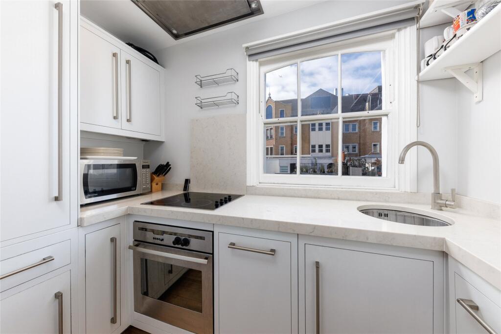 Apartment in London, Royal Borough of Kensington and Chelsea - More