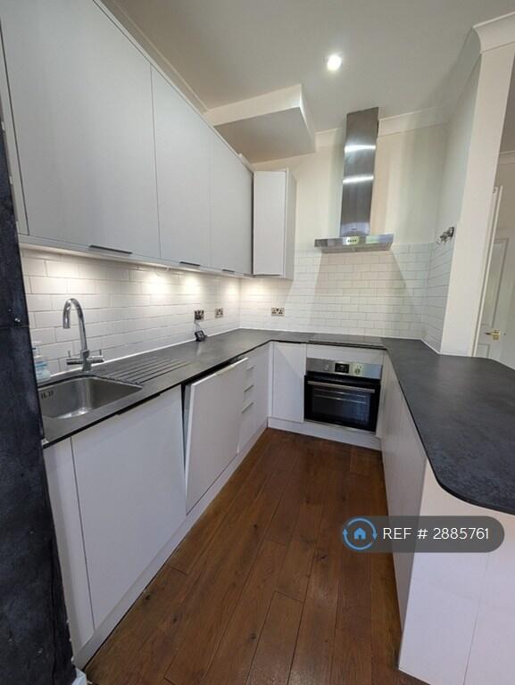 House in London, Merton - View 5