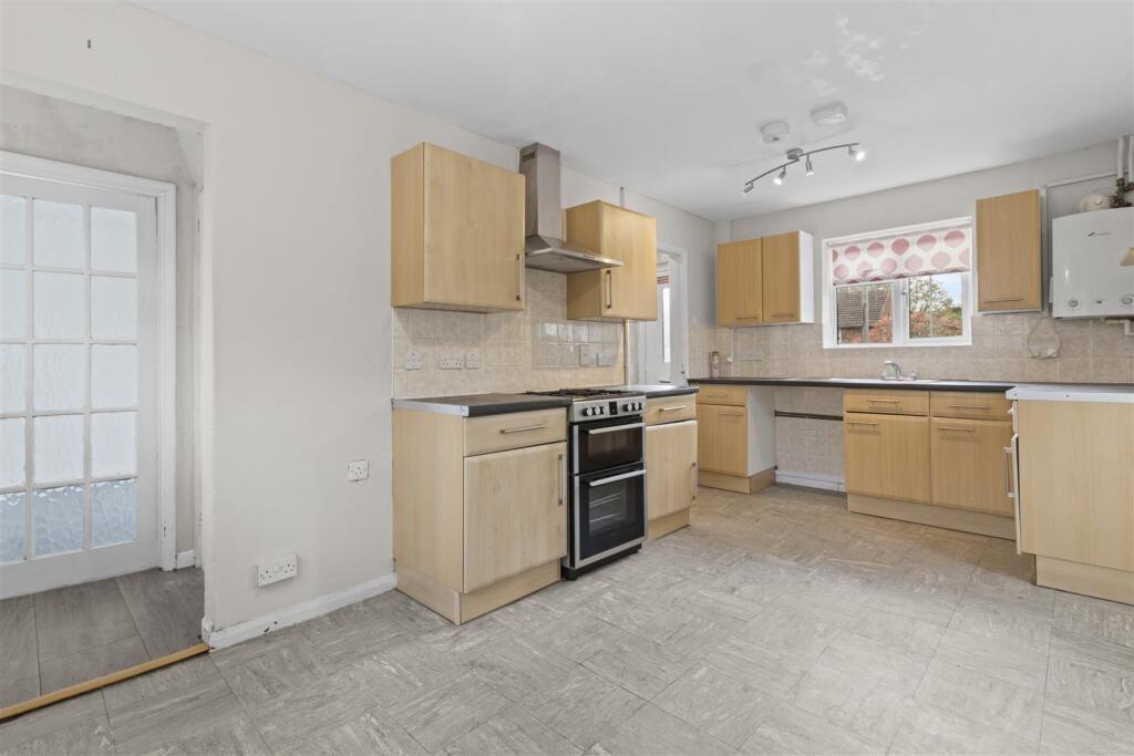 House in Wealden, Hailsham - View 2