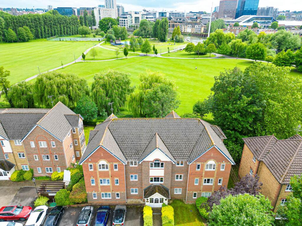 Main image of property: Tamesis Place, Caversham