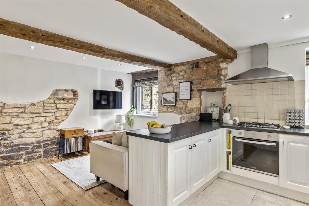 House in Bradford, Addingham - View 2