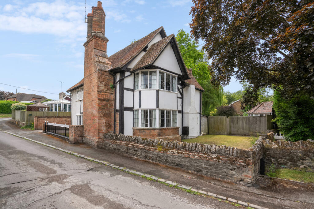 Main image of property: Brook Farm House, Jennings Lane, Harwell, OX11
