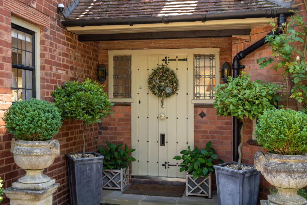 House in Birmingham, Sutton Coldfield - View 4