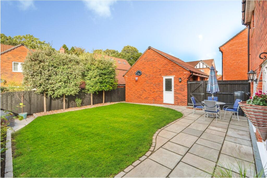 House in Eastleigh, Fair Oak and Horton Heath - View 4