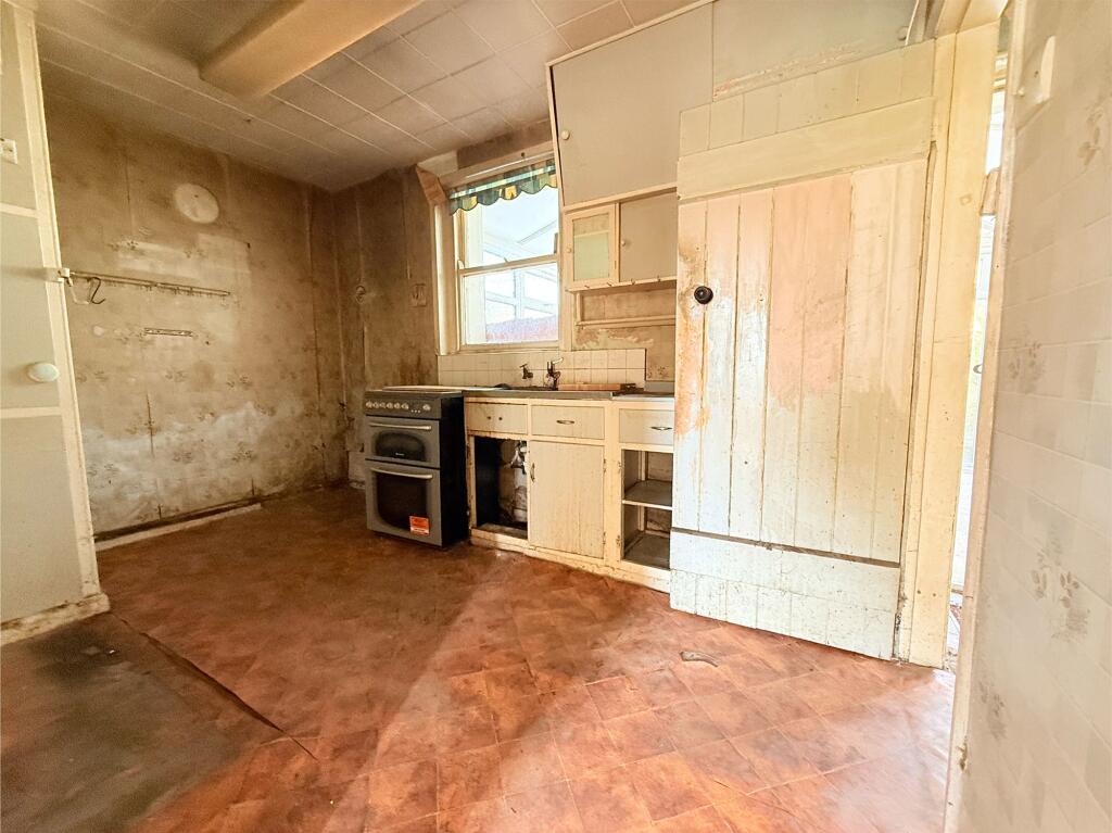 Long Lane, Huddersfield, HD5 photo 4