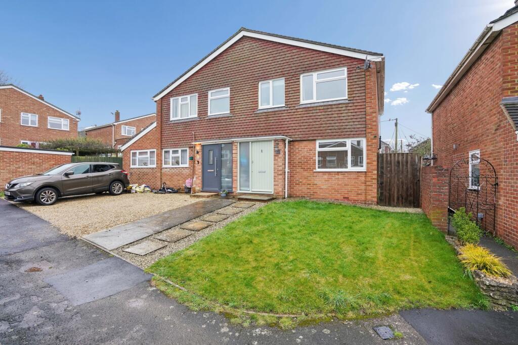 Main image of property: Field Gardens, East Challow, OX12