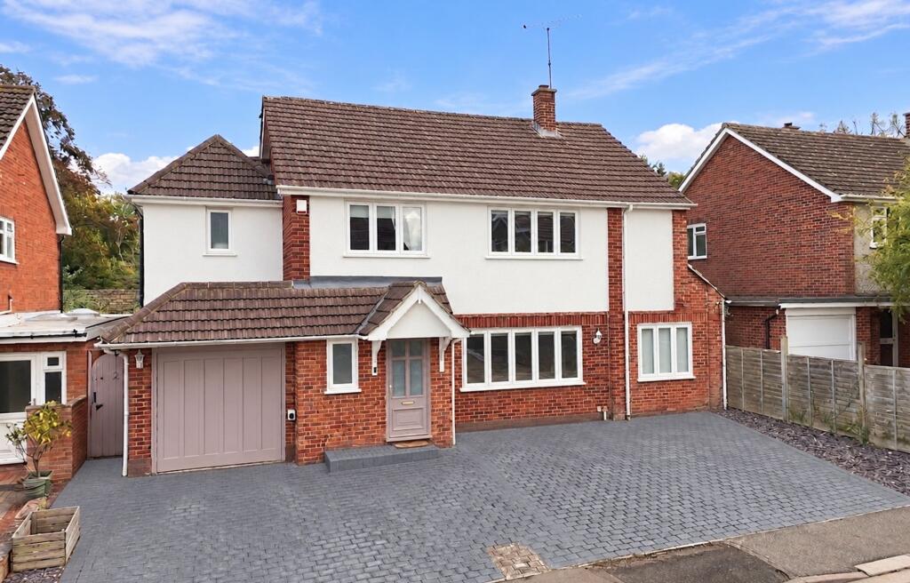 Main image of property: Lordship Close, Hutton, CM13