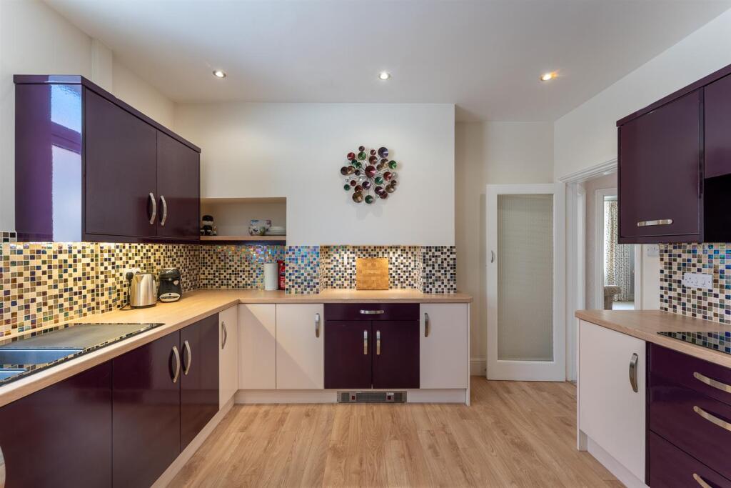 Elmsleigh Road, Southward - NO CHAIN! photo 4