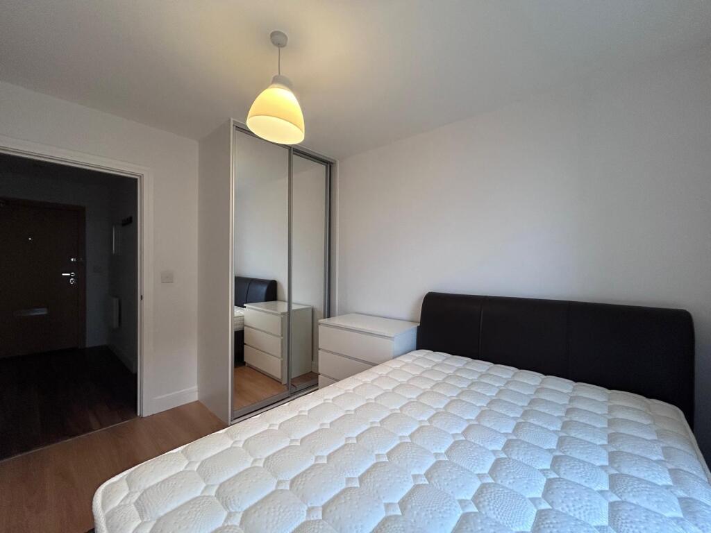 Apartment in Reading - More