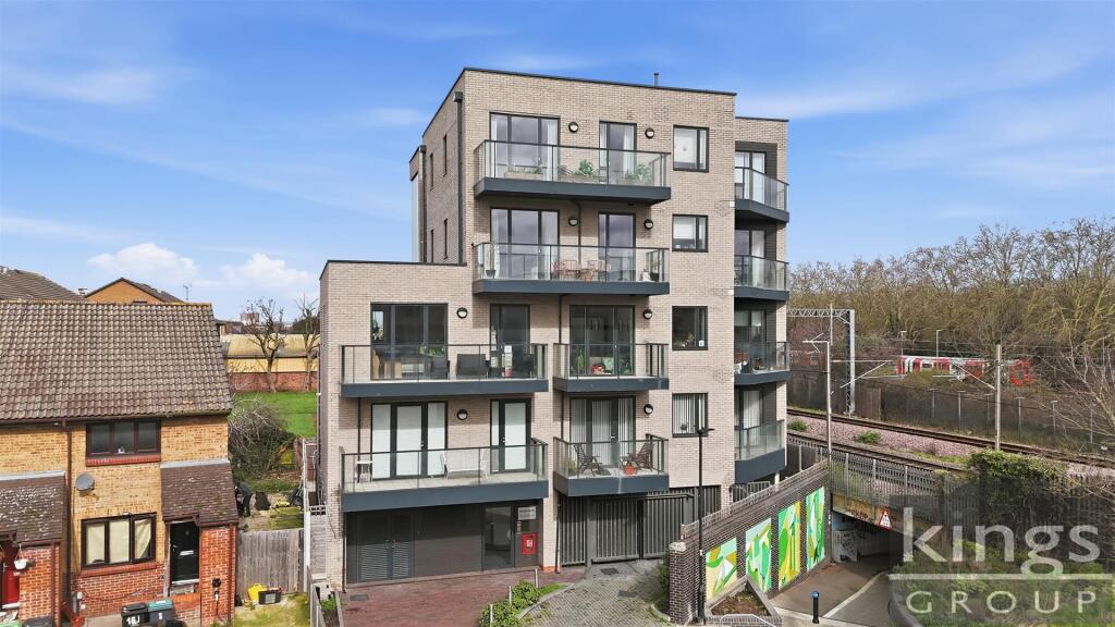 Main image of property: Park View Road