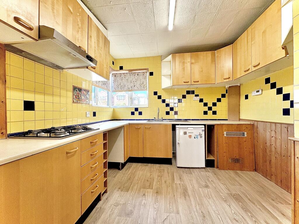House in Dudley, West Midlands - More