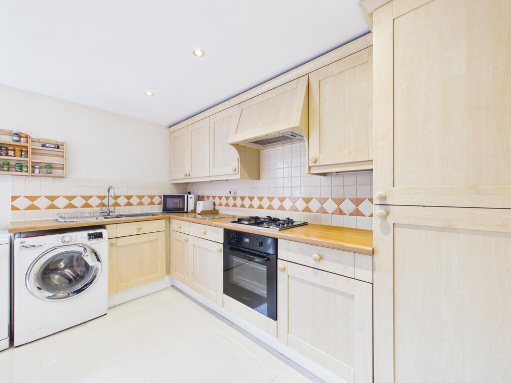 Dobsons Mews, Sutton-in-Ashfield, Nottinghamshire photo 3