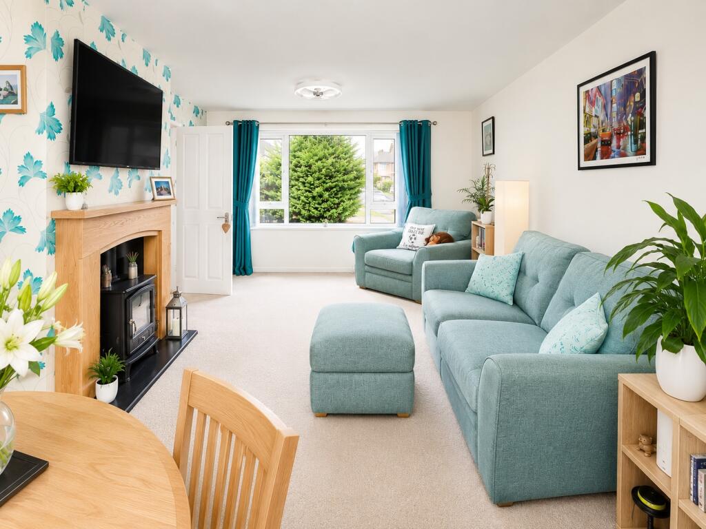 House in Lincoln - View 2