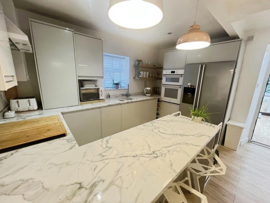 House in High Peak, Simmondley - View 5