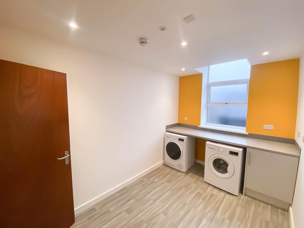 Apartment in Stoke-on-Trent - More