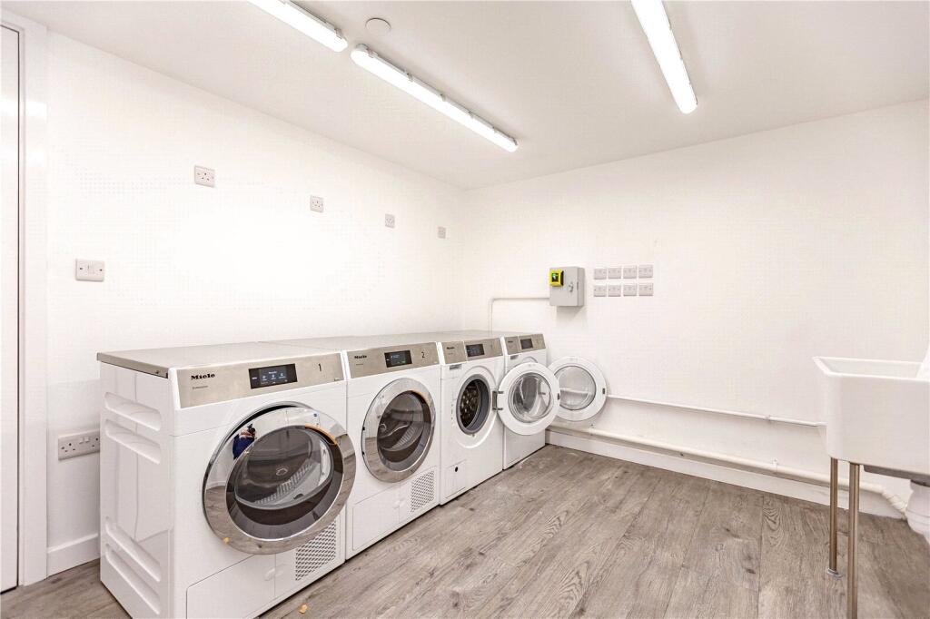 Apartment in Bristol - View 5