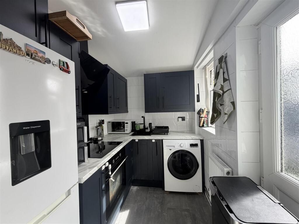House in Oldham - View 4