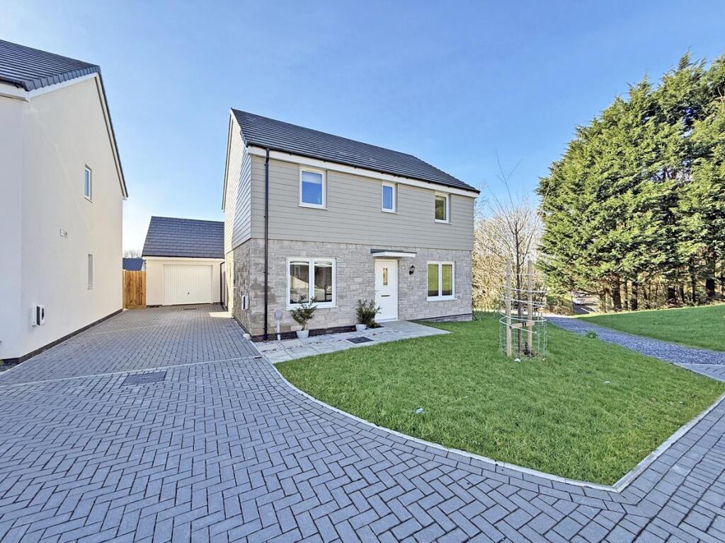 4-bed detached on Foxglove Gardens, Derriford, Plymouth, £475,000