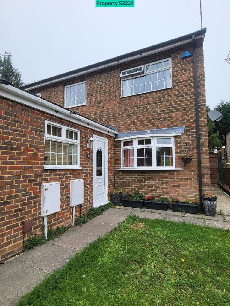 Main image of property: 8 Overlanders End, Tilehurst, Reading, RG31