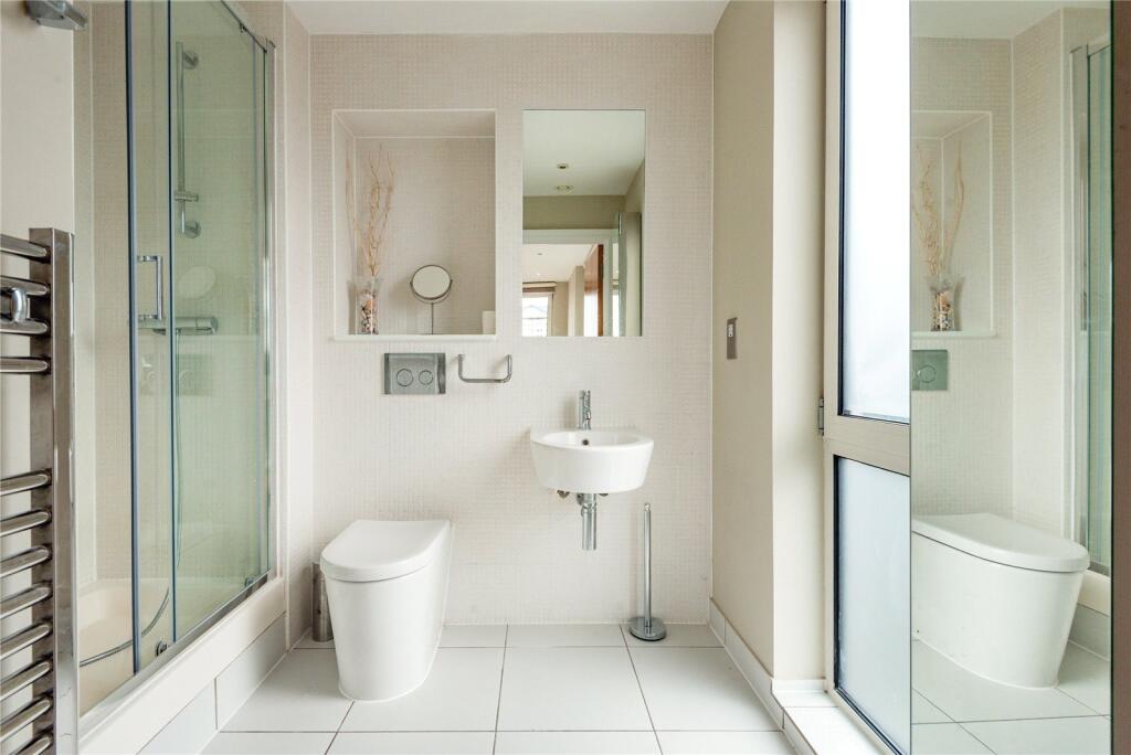 Apartment in London - More