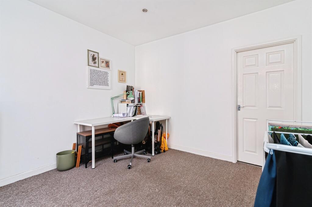 House in Nottingham, Old Basford - View 3