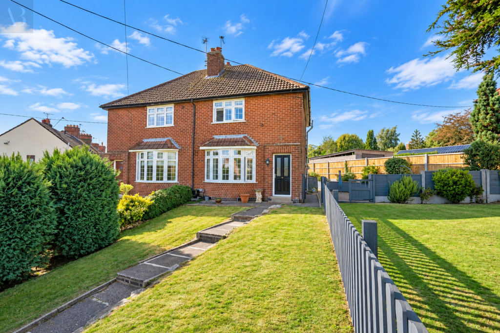 Manor Road, Donington Le Heath, Coalville, Leicestershire photo 2