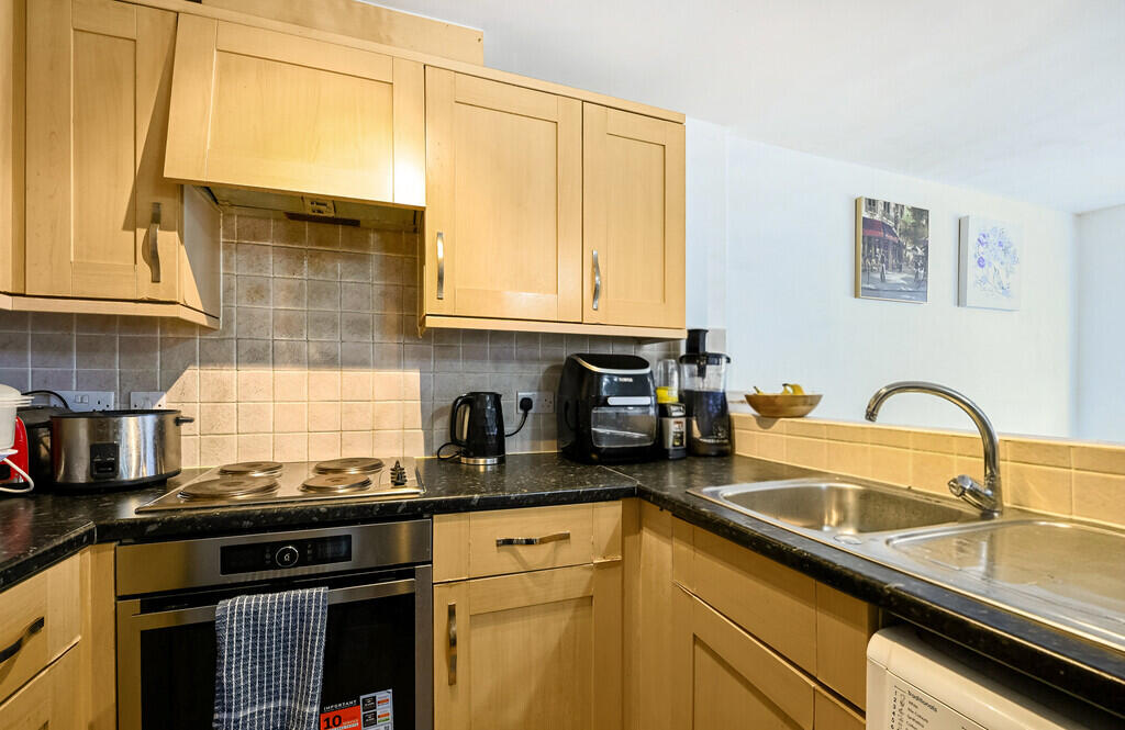 Apartment in Southampton - More