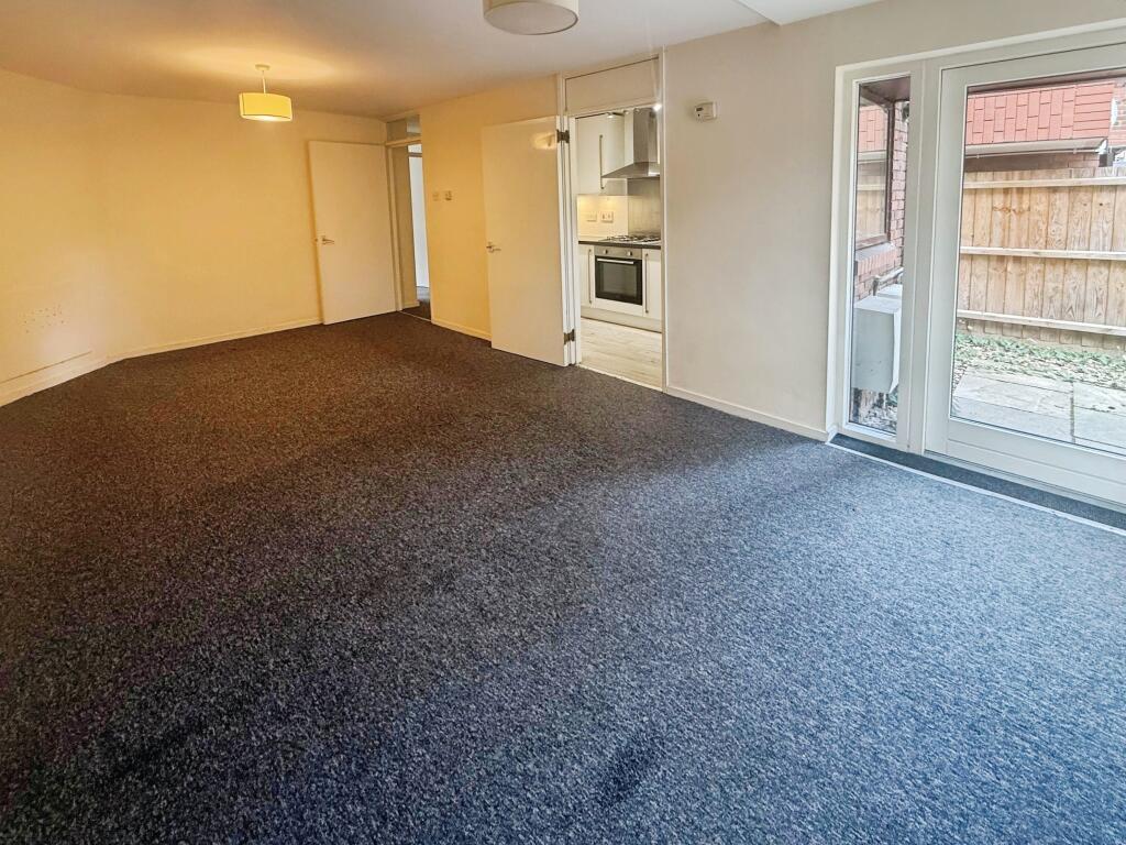 Apartment in Cambridge - View 4
