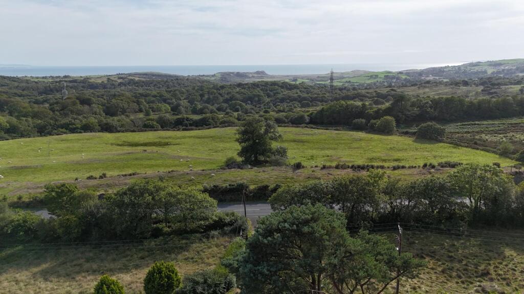 House in Llandudno, Dolbenmaen - View 3