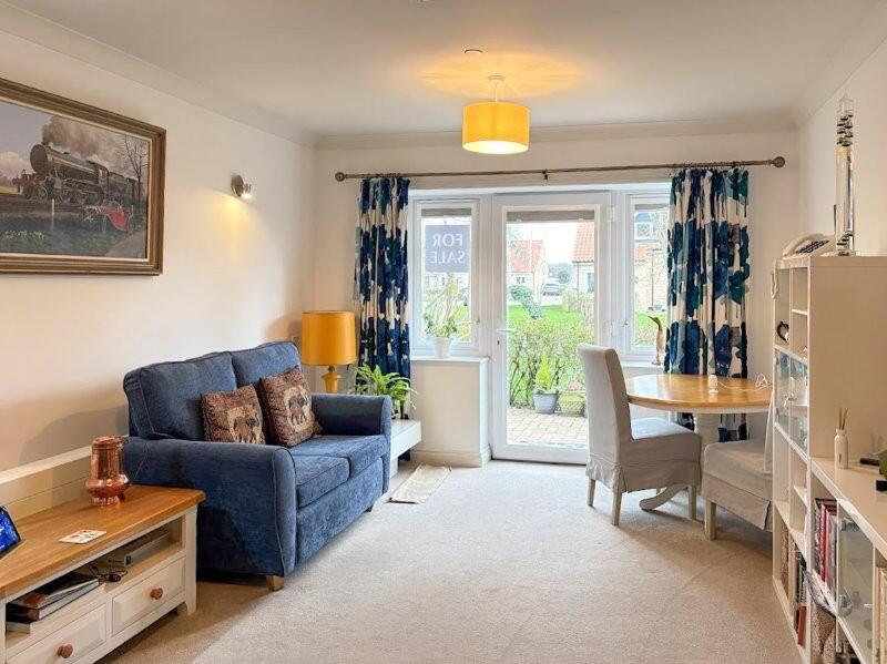 Apartment in York - View 5