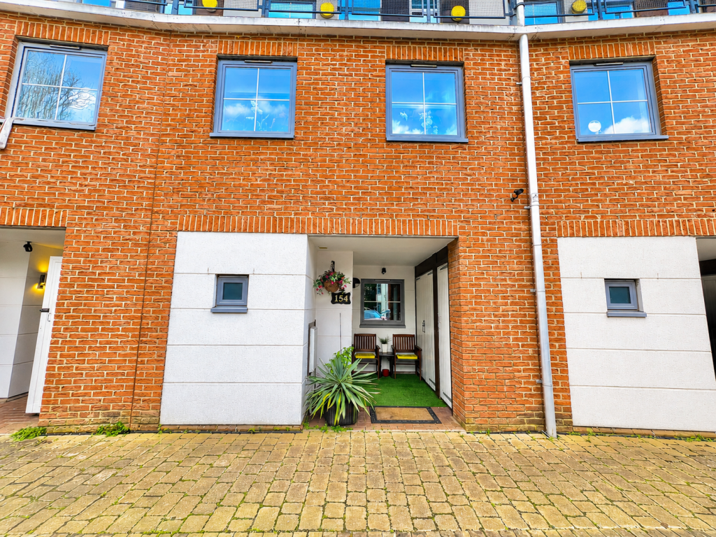 Main image of property: Windmill Road, Slough, SL1