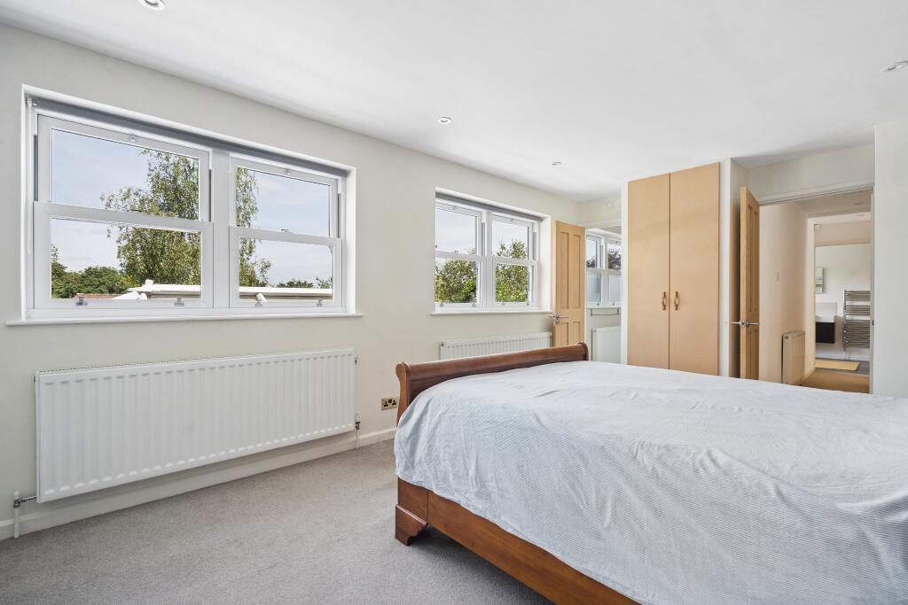 House in Hemel Hempstead, Chesham Bois - View 5