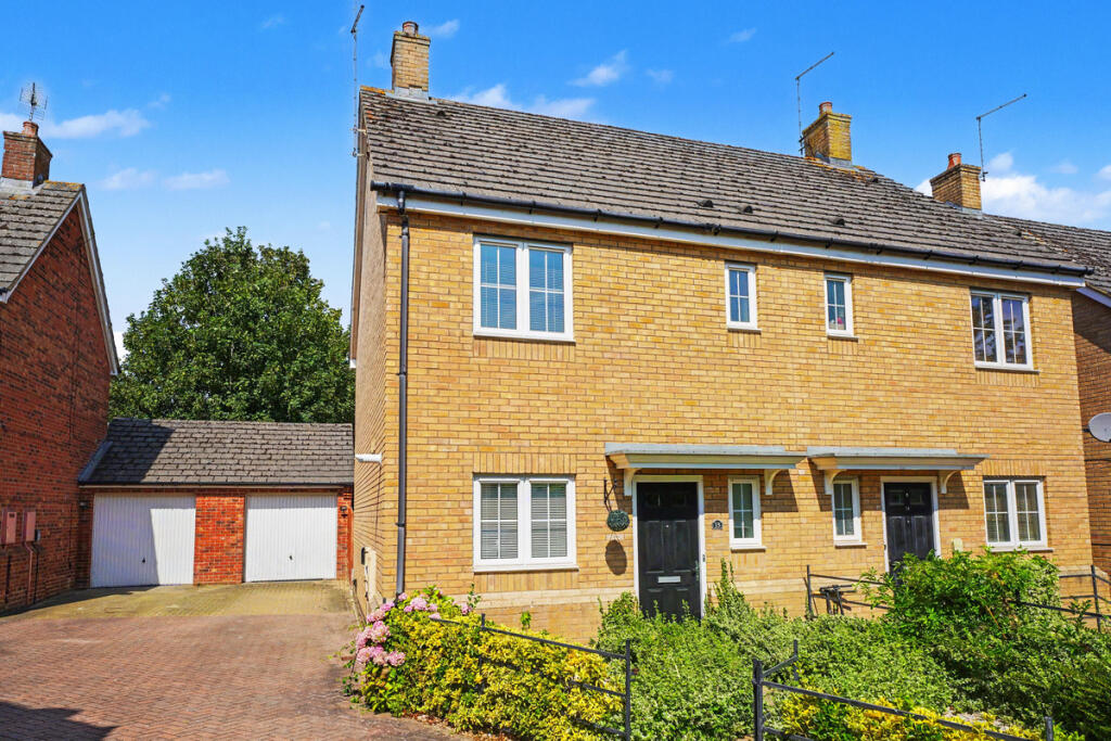 Main image of property: Chestnut Close, Milton Malsor, Northampton, NN7 3HJ