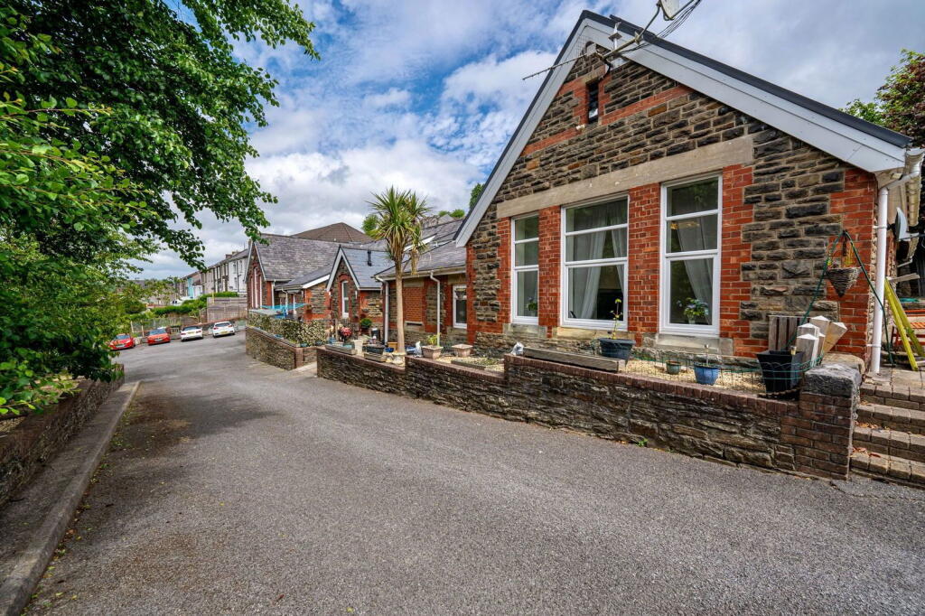 Main image of property: Duffryn Terrace,Elliots Town,New Tredegar,NP24 6DG